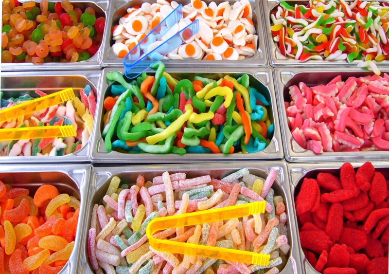 magasin-COURMES-min_pick_and_mix_children's_sweets_candy_colorful_treat_confectionery-1020869